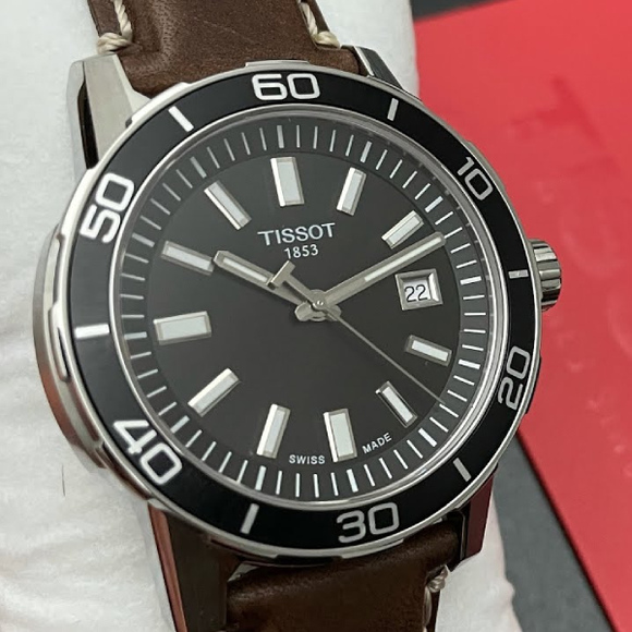Tissot T1256101605100